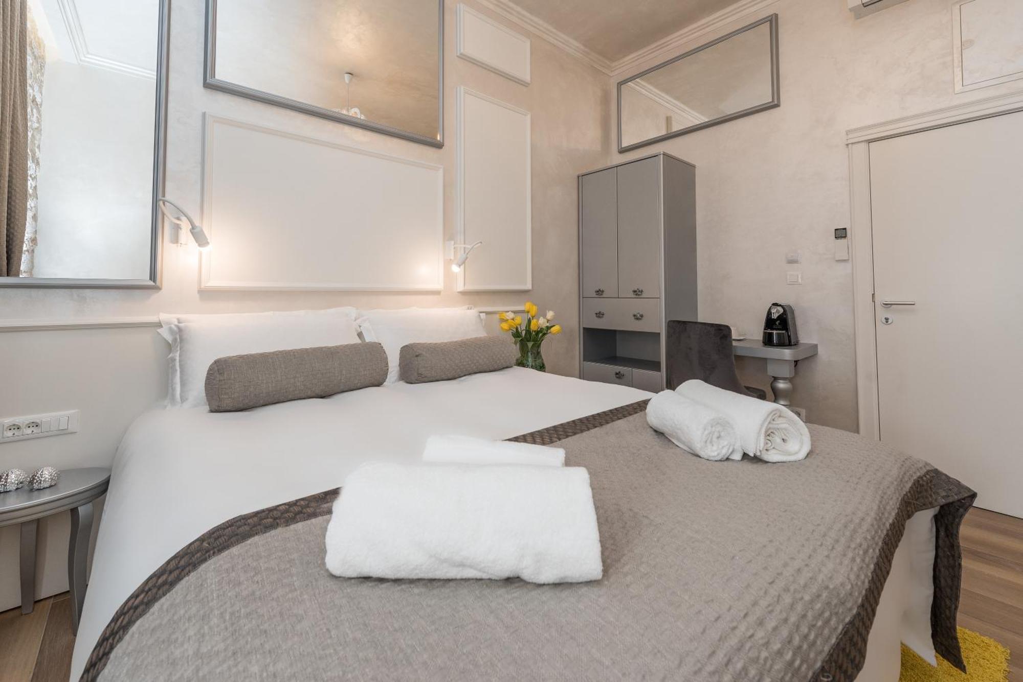 Zara Palace - Design Rooms Exterior photo